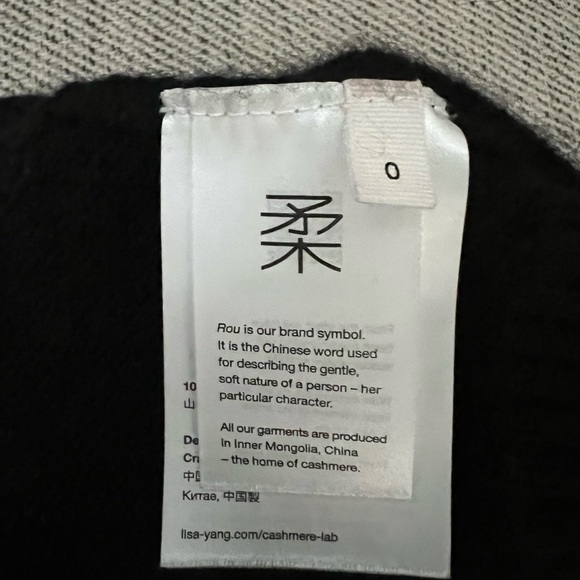 Lisa Yang Cashmere Sleeveless Crop Top/Bralette -  size 0 - Picture 6 of 6